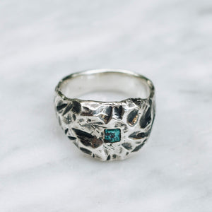 ANCIENT OF DAYS RING | 925 STERLING SILVER w/TURQUOISE CENTERPIECE - JewelryLab